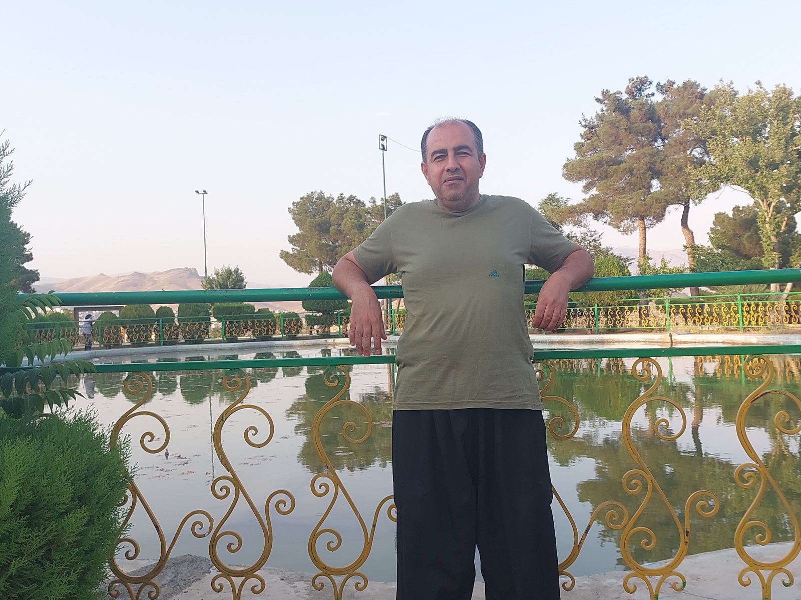 ظروف یکبارمصرف لوازم قنادی ورمزیار