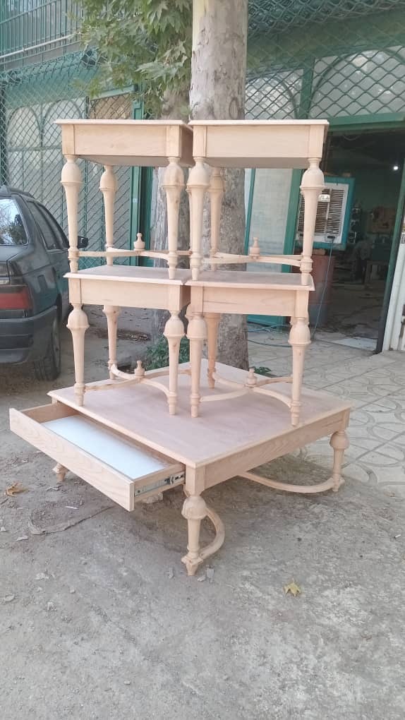 تولید انواع میز عسلی و جلو مبلی نوید