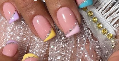 خدمات تخصصی ناخن و مژه اعظمی