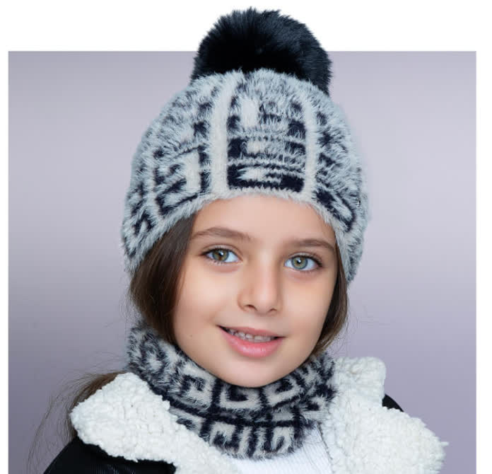 پخش و فروش عمده کلاه و شال بافتنی سام