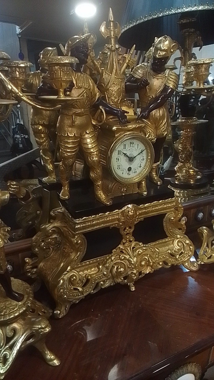 خرید فروش اجناس انتیک و قدیمی اکبری وند