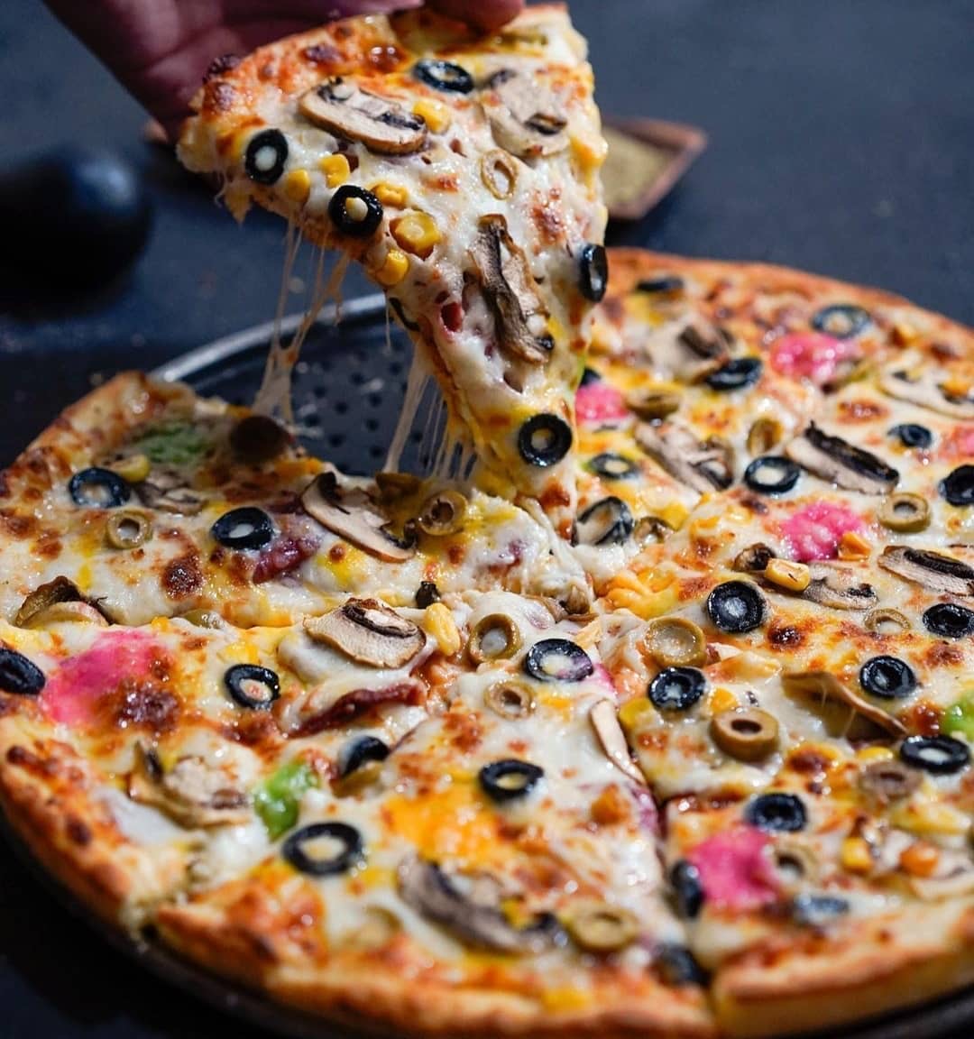 رستوران و پيتزاي كش لقمه