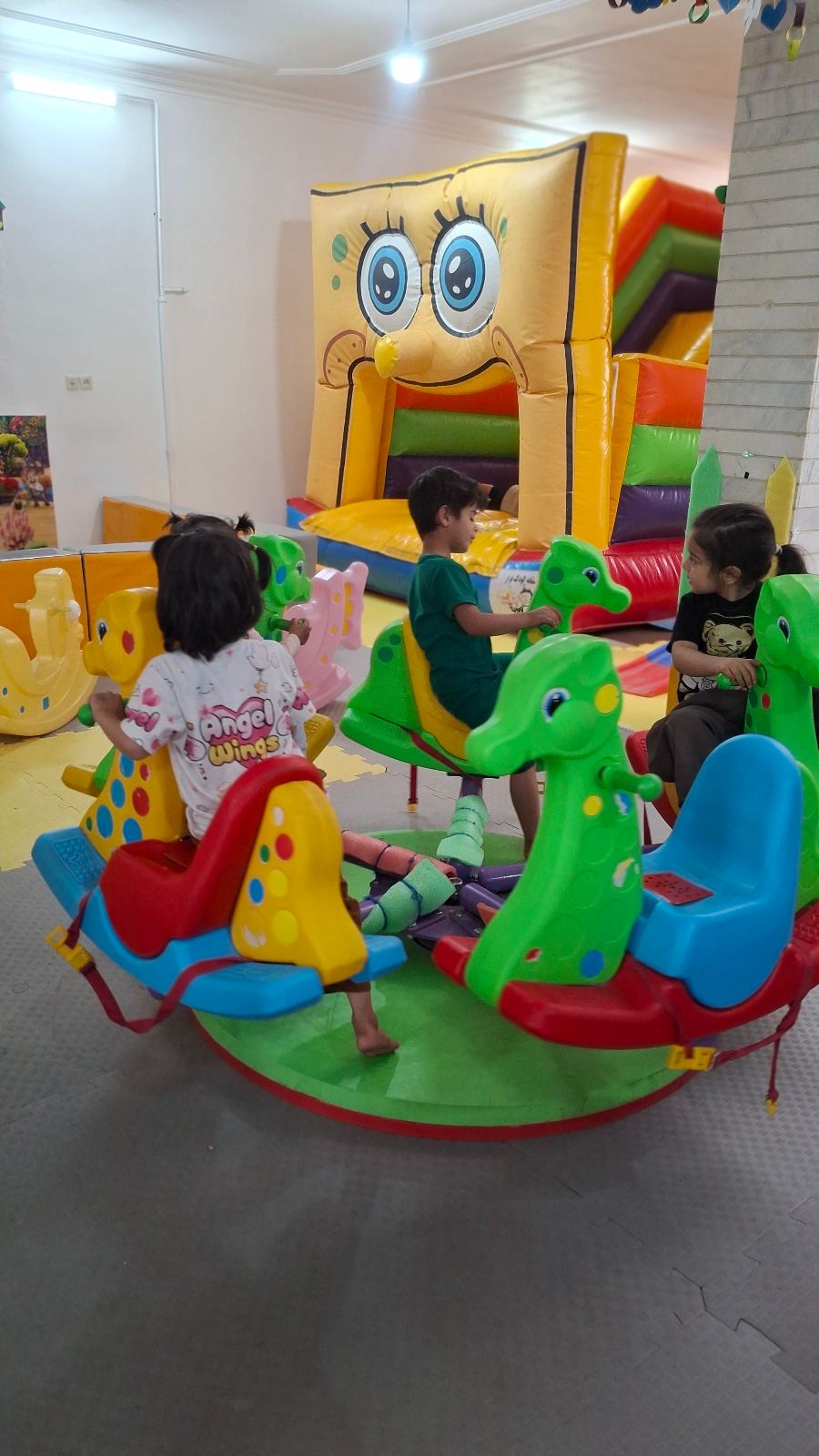 موسسه و خانه بازی باب اسفنجی زرند