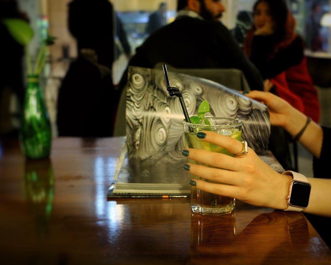 کافه مان و رو