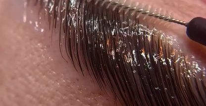 آموزش و خدمات مژه فريال فدايی