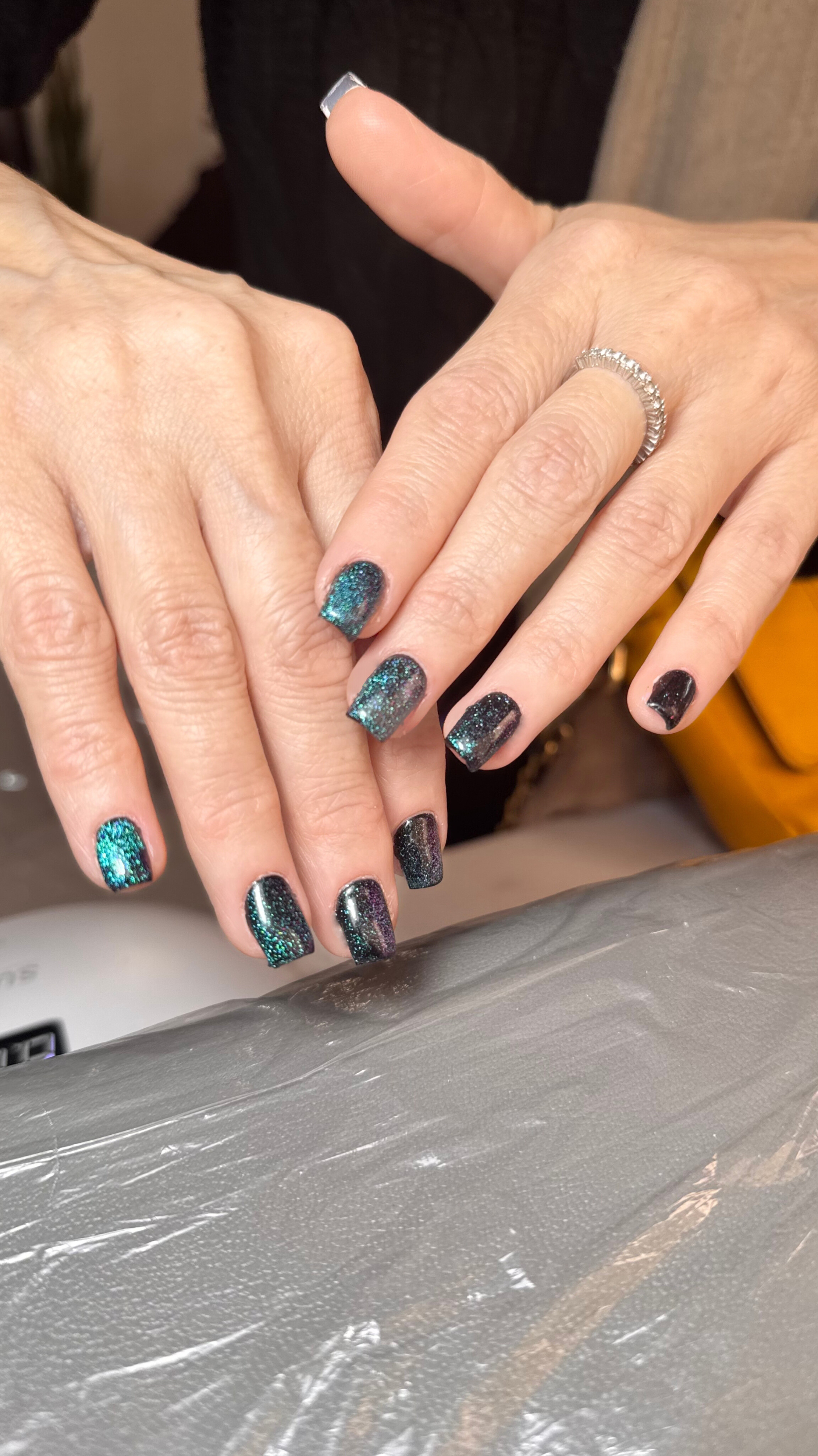 خدمات تخصصی ناخن و آموزش مریم