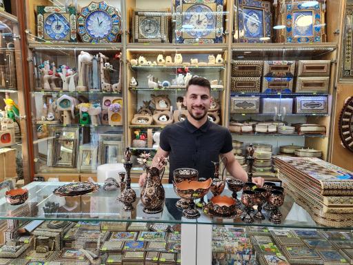 فروشگاه صنایع دستی کاظمی