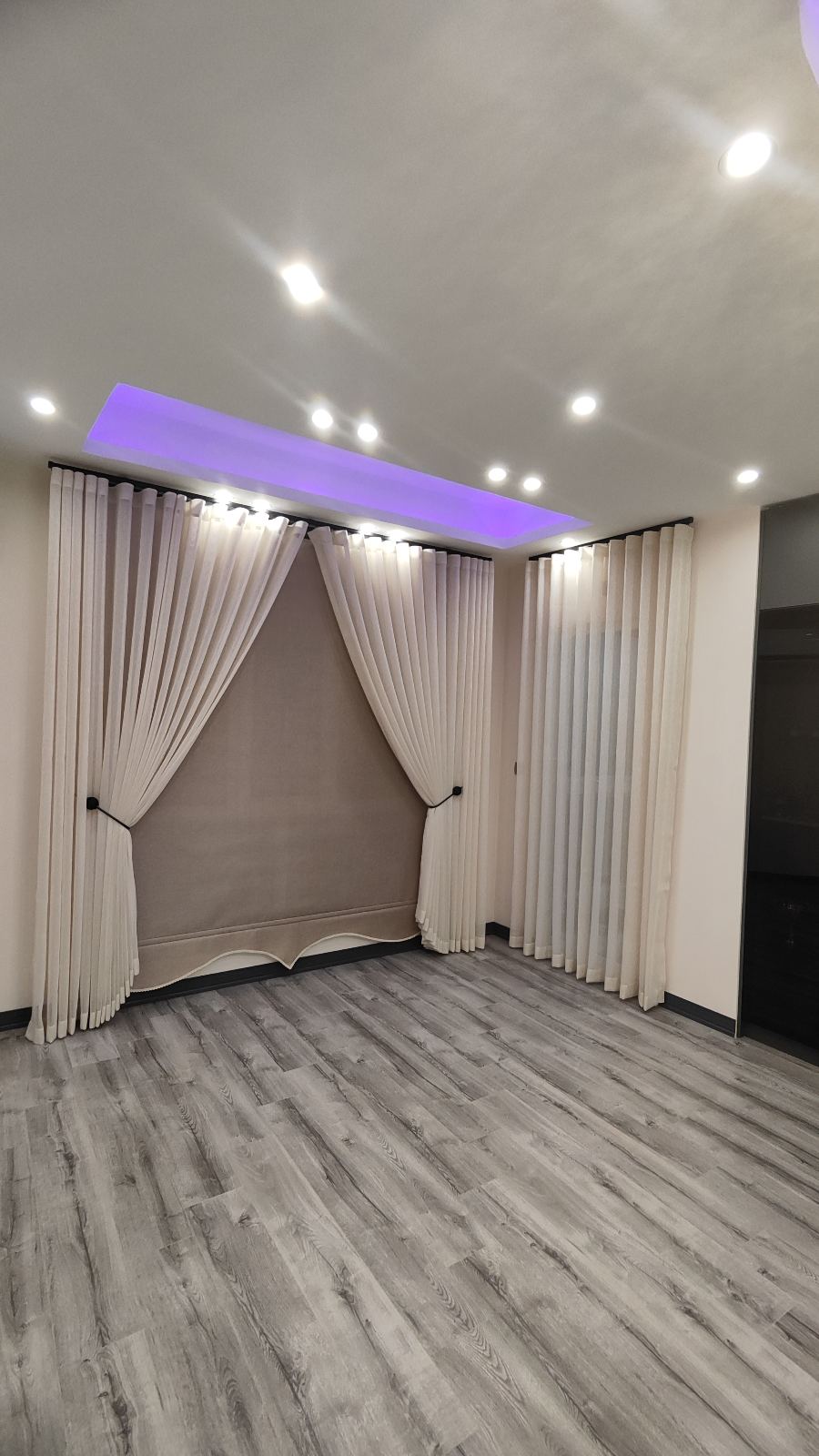 پرده فروشی