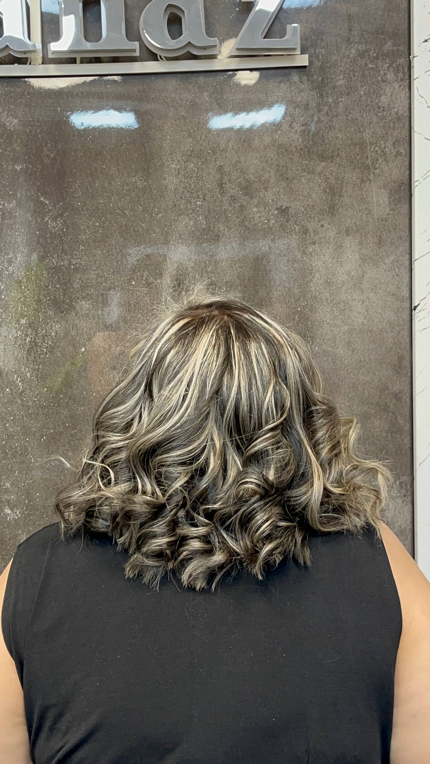 خدمات تخصصی رنگ ولایت مهشید اصغری