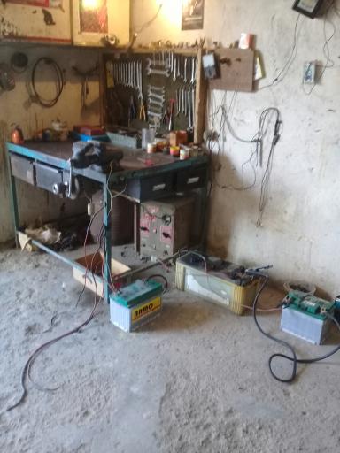 باطری‌ سازی‌ کریمیان