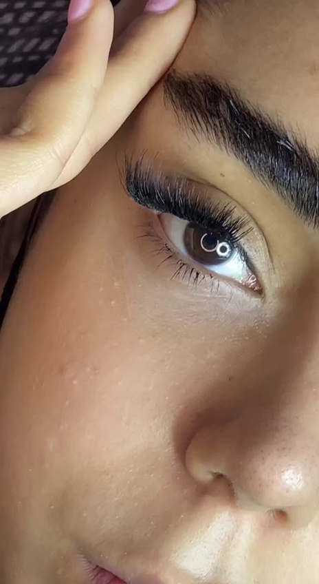 کاشت مژه لیفت ابرو لمینت مژه ژل بوتاکس