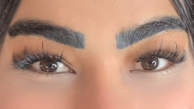 خدمات تخصصی اکستنشن مژه و کاشت موقت