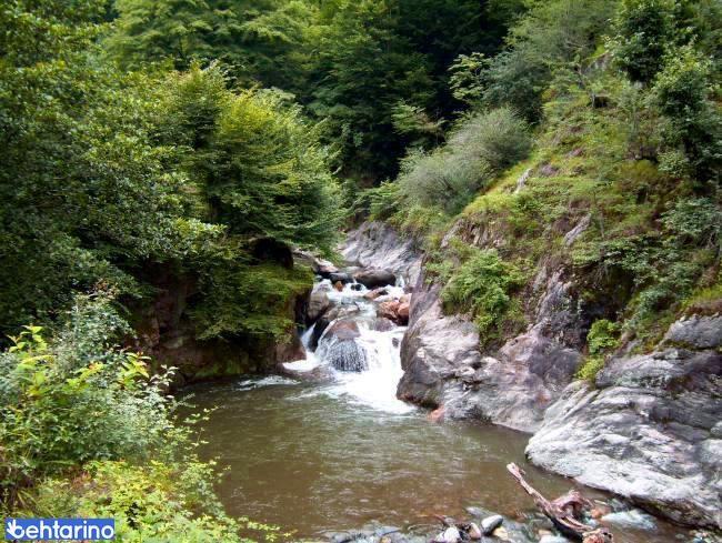 غار خون فوشه