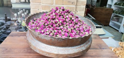گلاب بهمنی