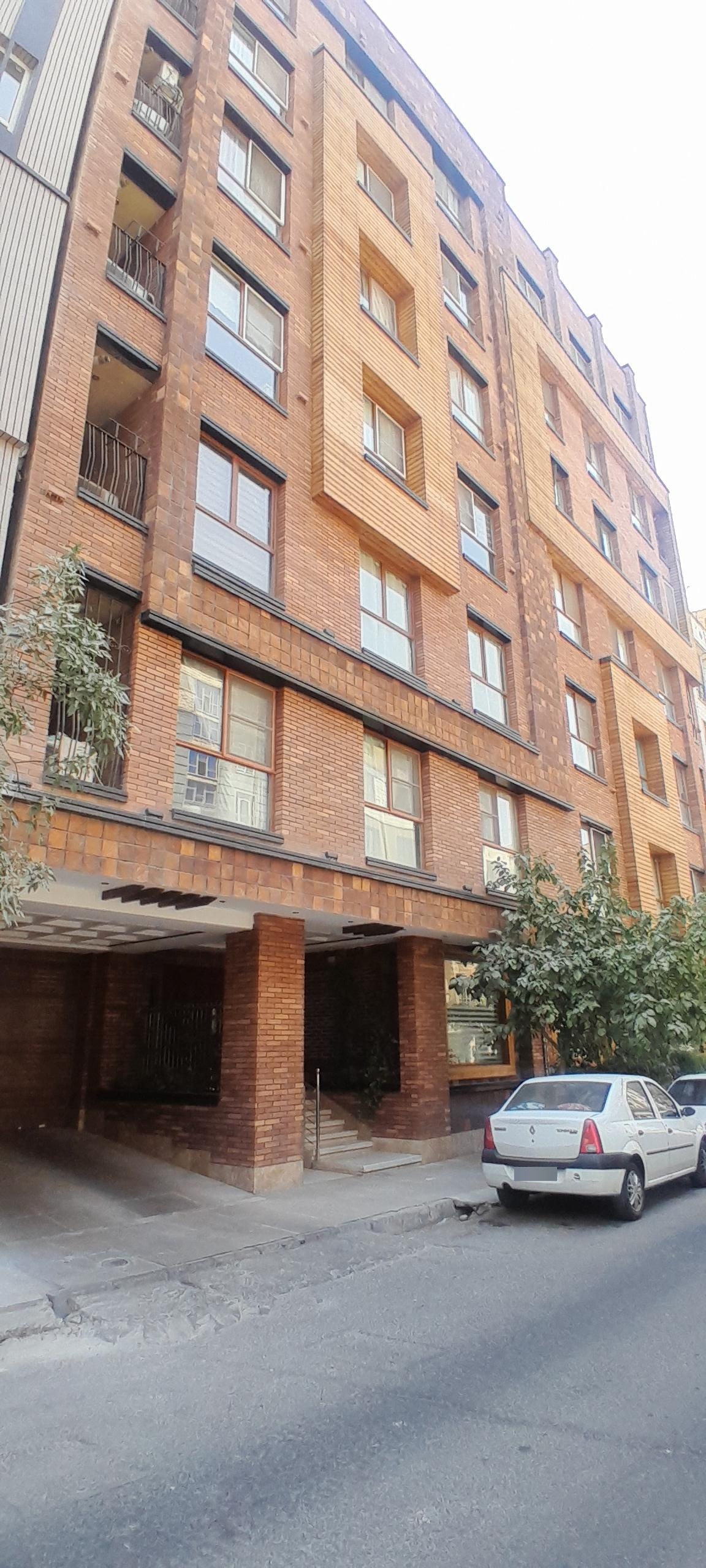 برج مسکونی گل نرگس