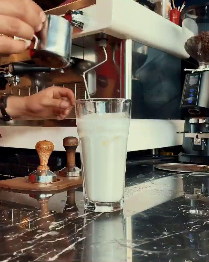 کافه دکترشکلات