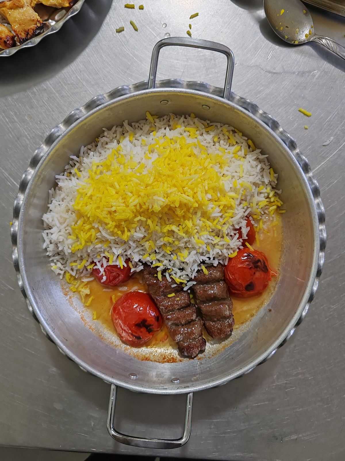 رستوران عمارت آزادوار ( عمارت شامی سابق)