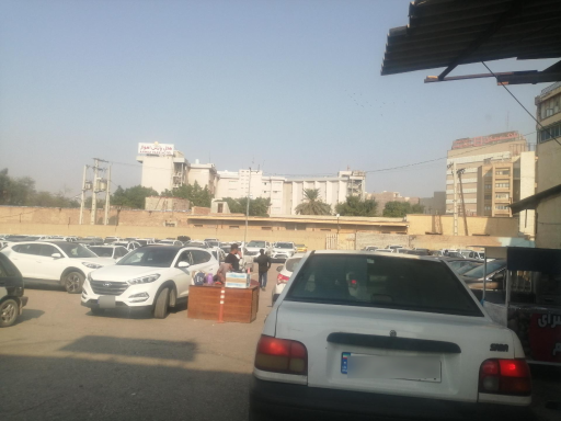 پارکینگ خیابان ۲۴ متری