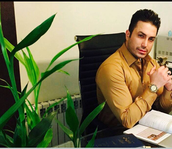 وکیل پایه یک دادگستری  طاهر احمدزاده راد