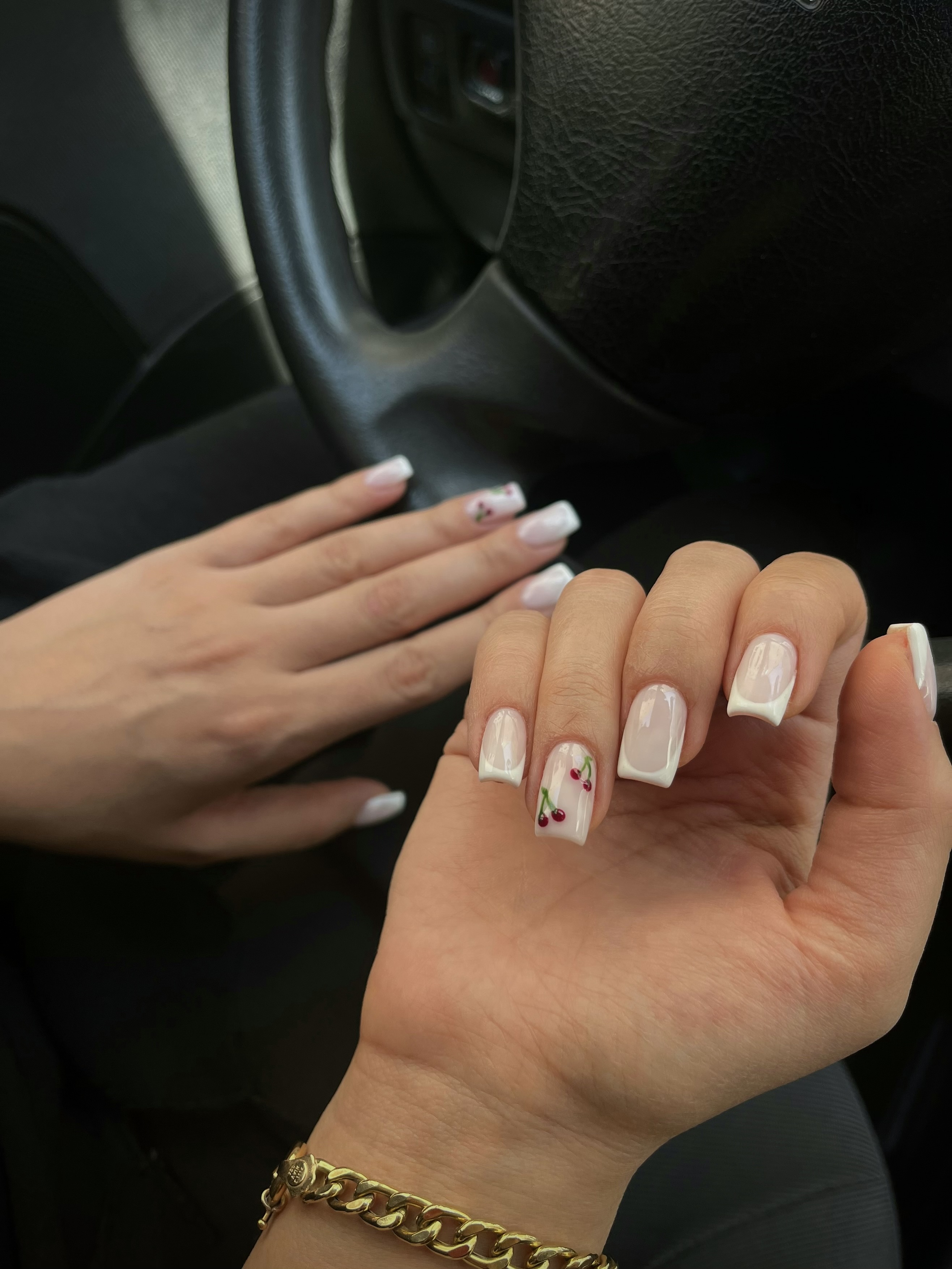 خدمات تخصصی کاشت ناخن کیانا