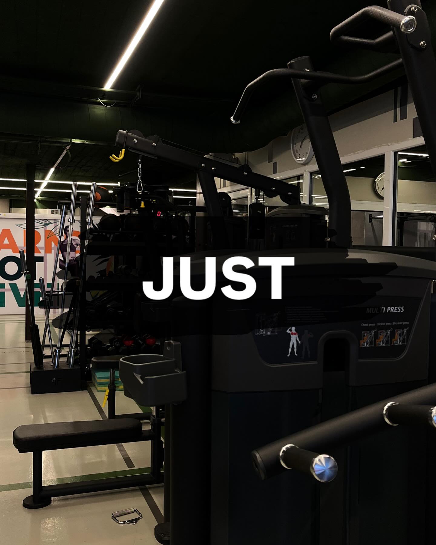 باشگاه ورزشی جوان(آقایان و بانوان)