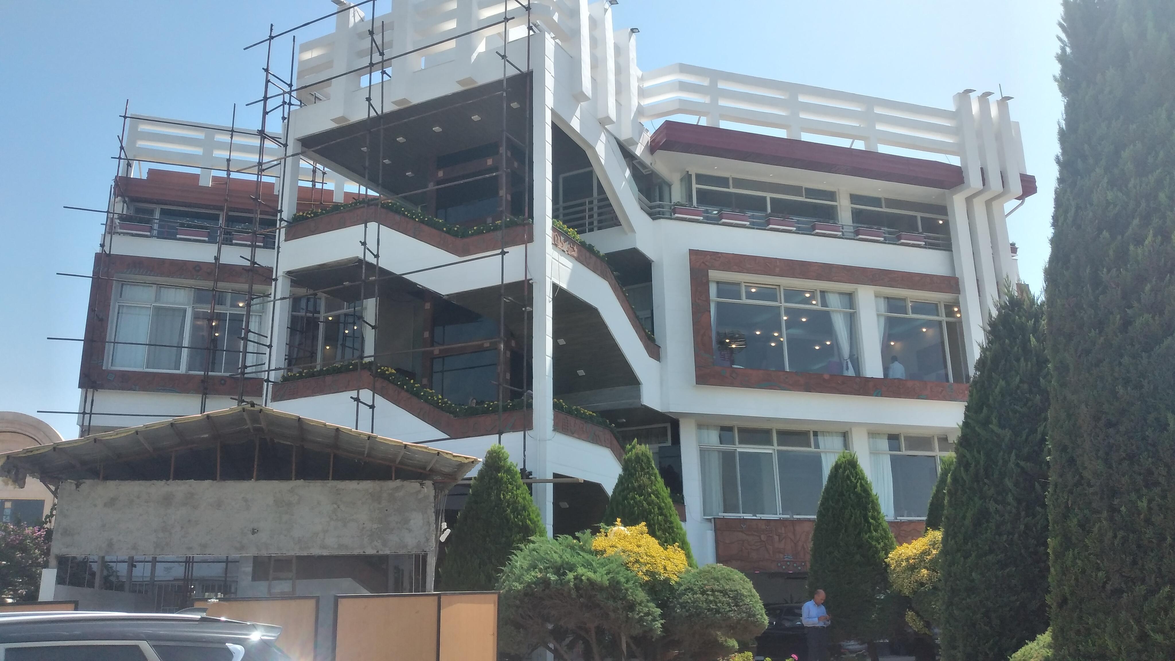 رستوران بزرگ حاج حسن