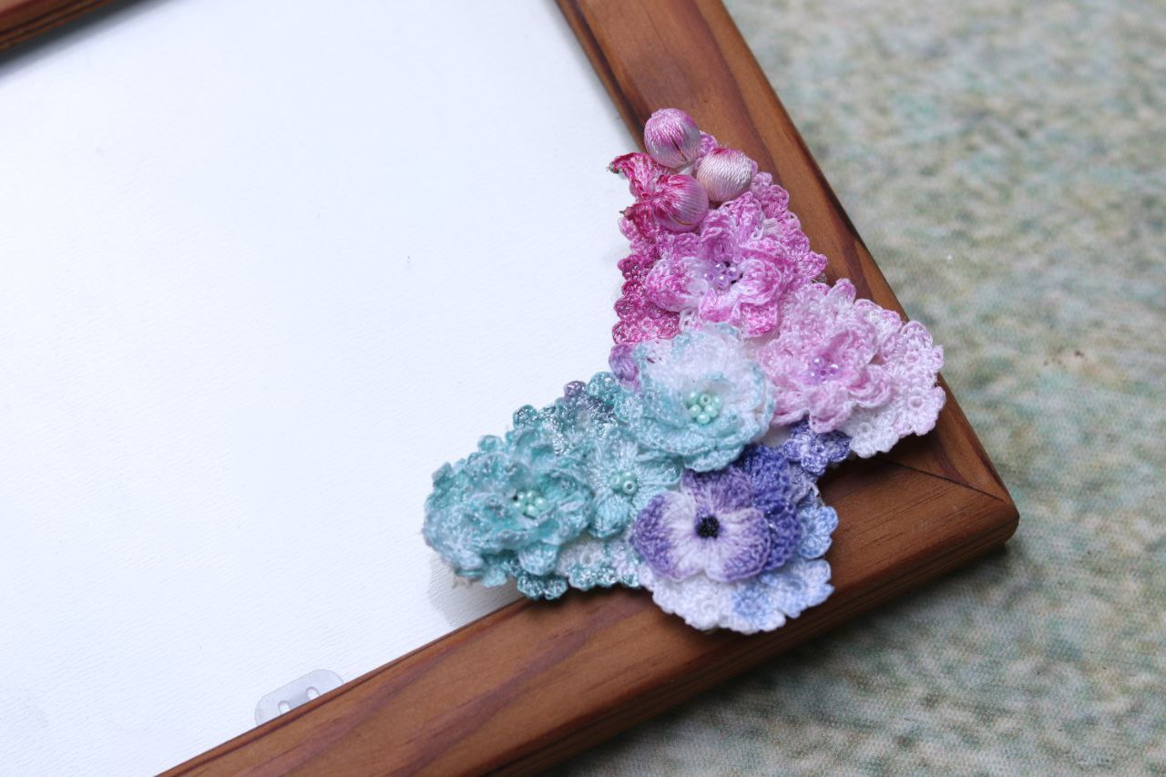 تولید گلهای مینیاتوری قلاب بافی