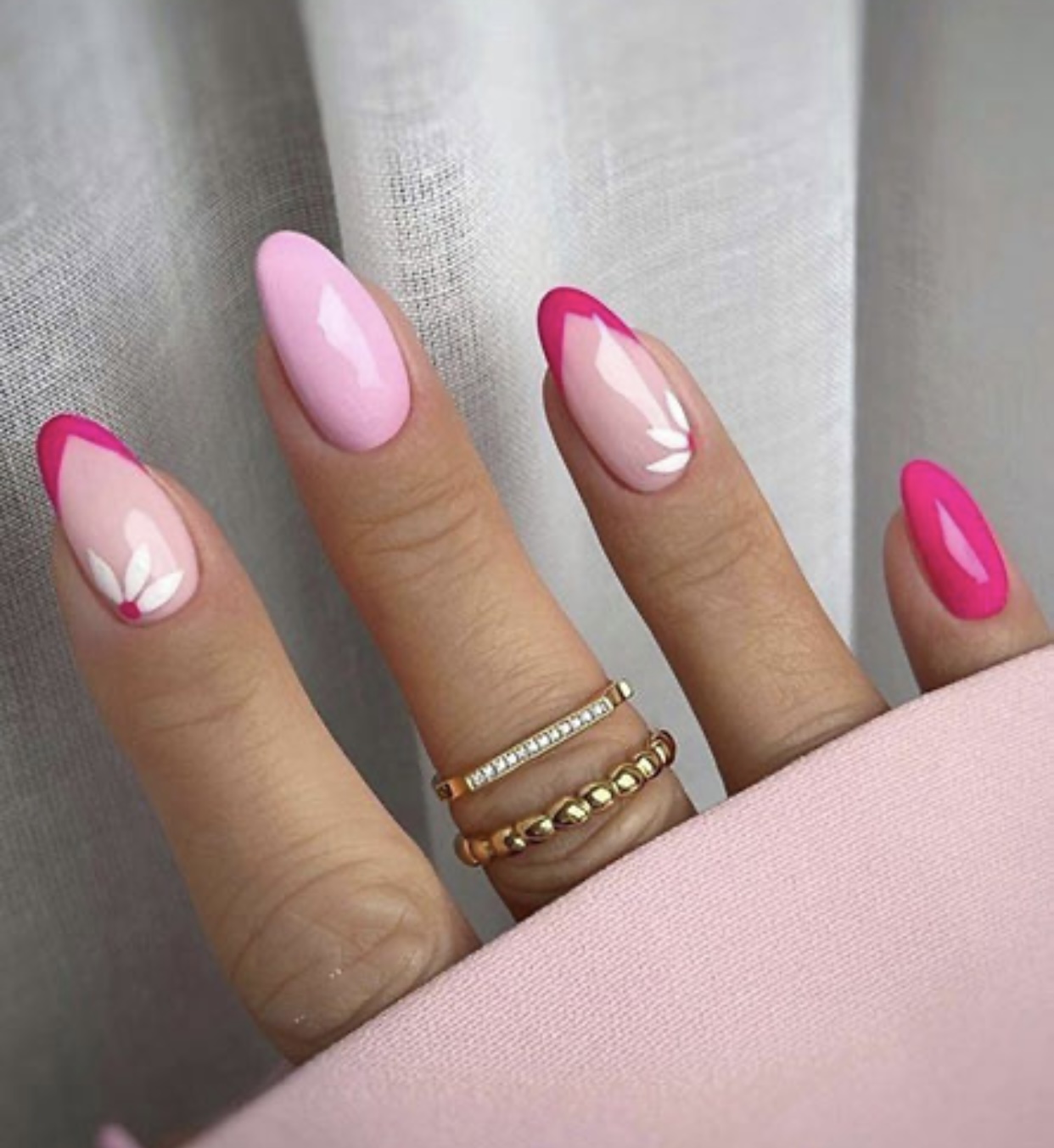 خدمات تخصصی ناخن مهدیس