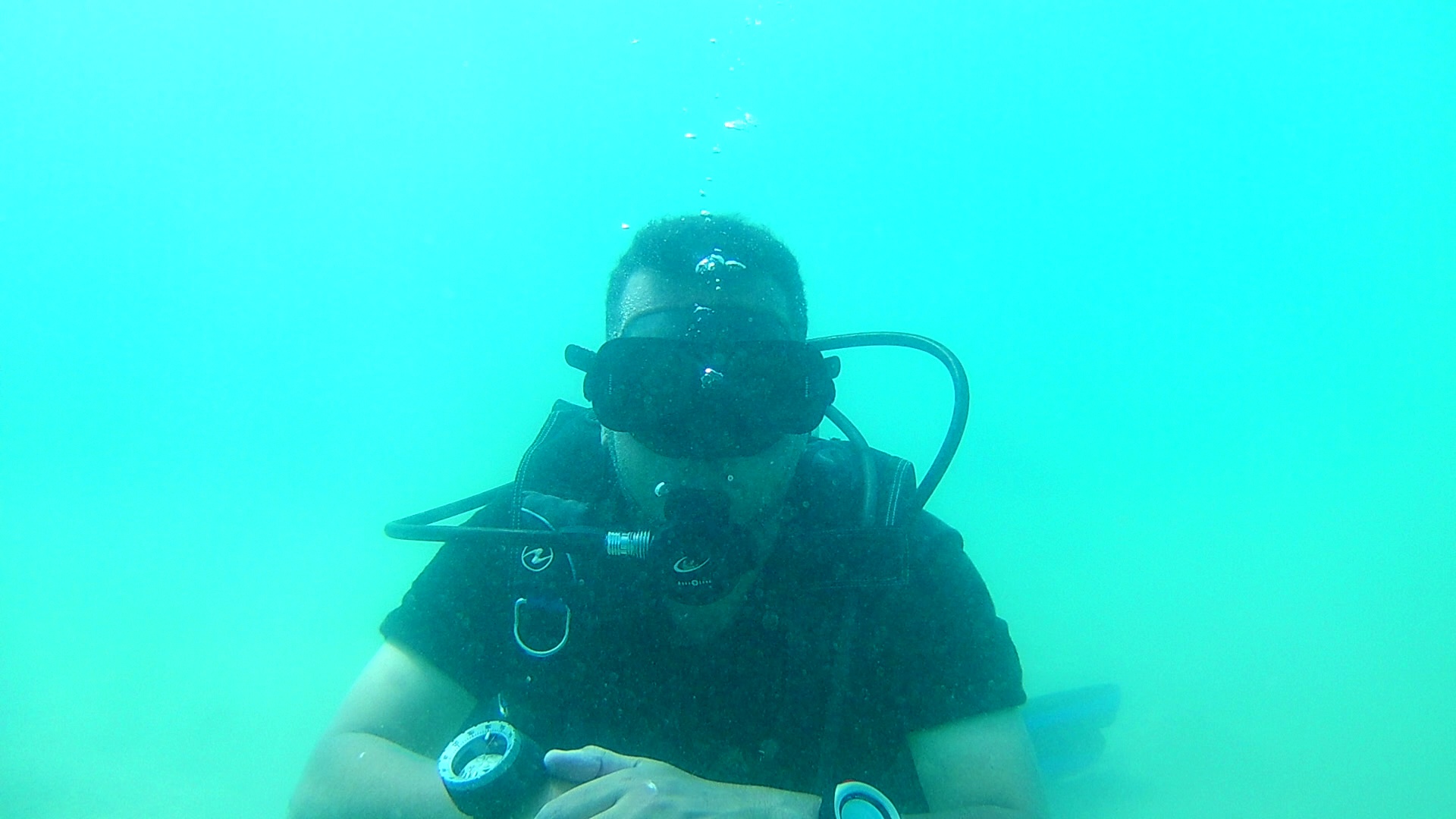 آموزش غواصی (هومن ژیان)