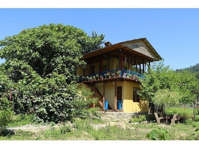 اقامتگاه بوم گردی اسالم