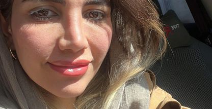 متخصص رنگ و لایت محبوبه