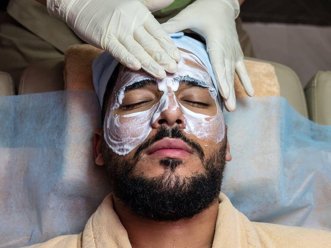 .سالن پیرایش و آرایش آقایان