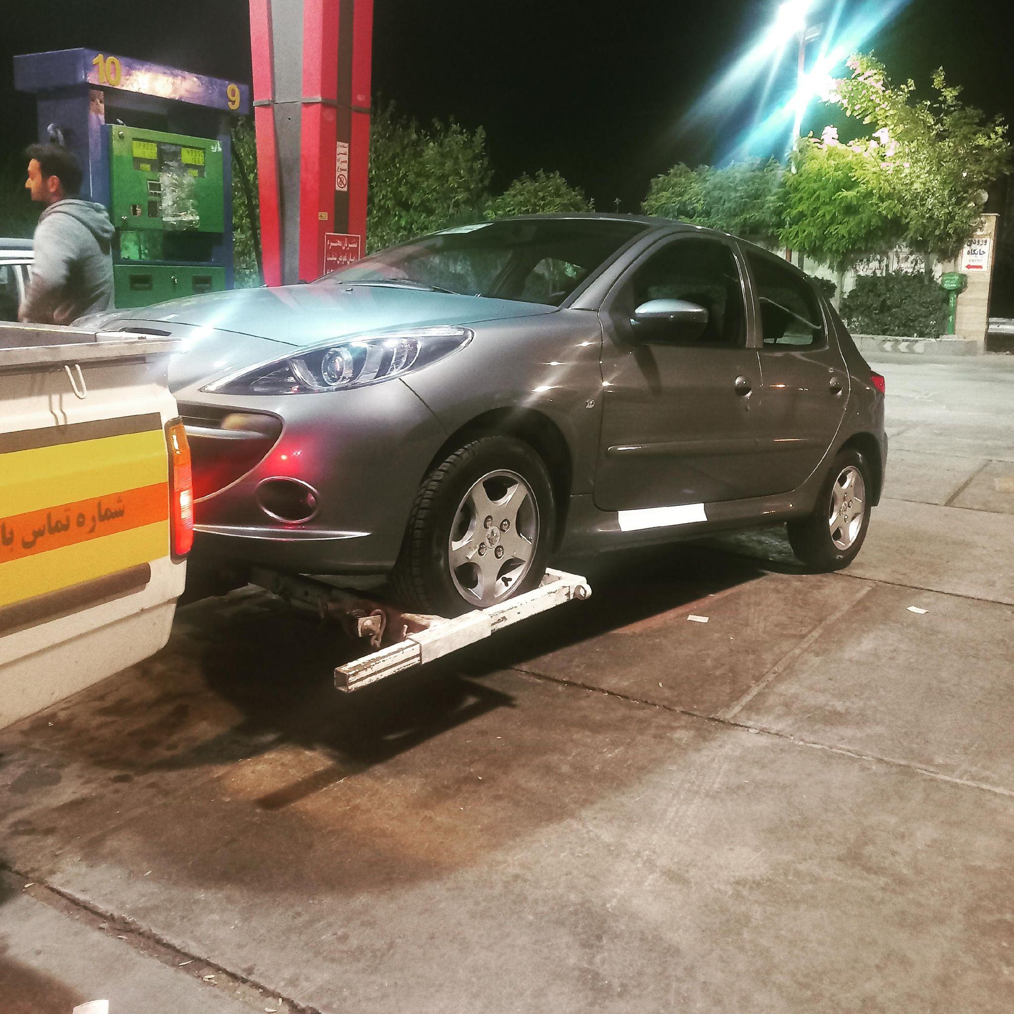 یدک کش در اتوبان ساوه تهران