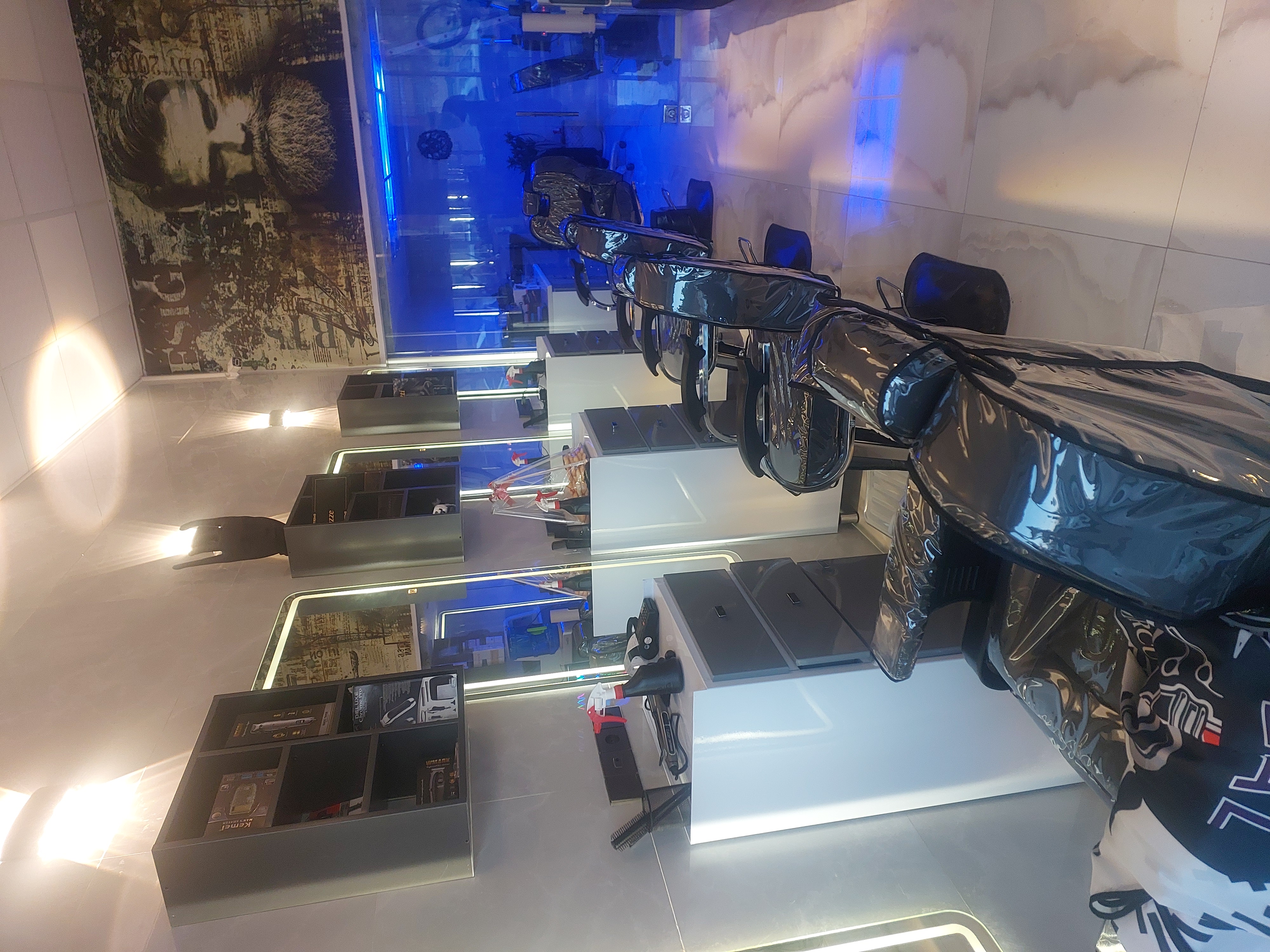 سالن پیرایش امپراطور