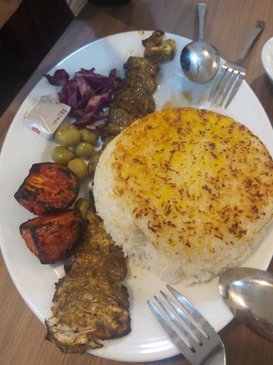 کافه رستوران شیر سنگی گیلان