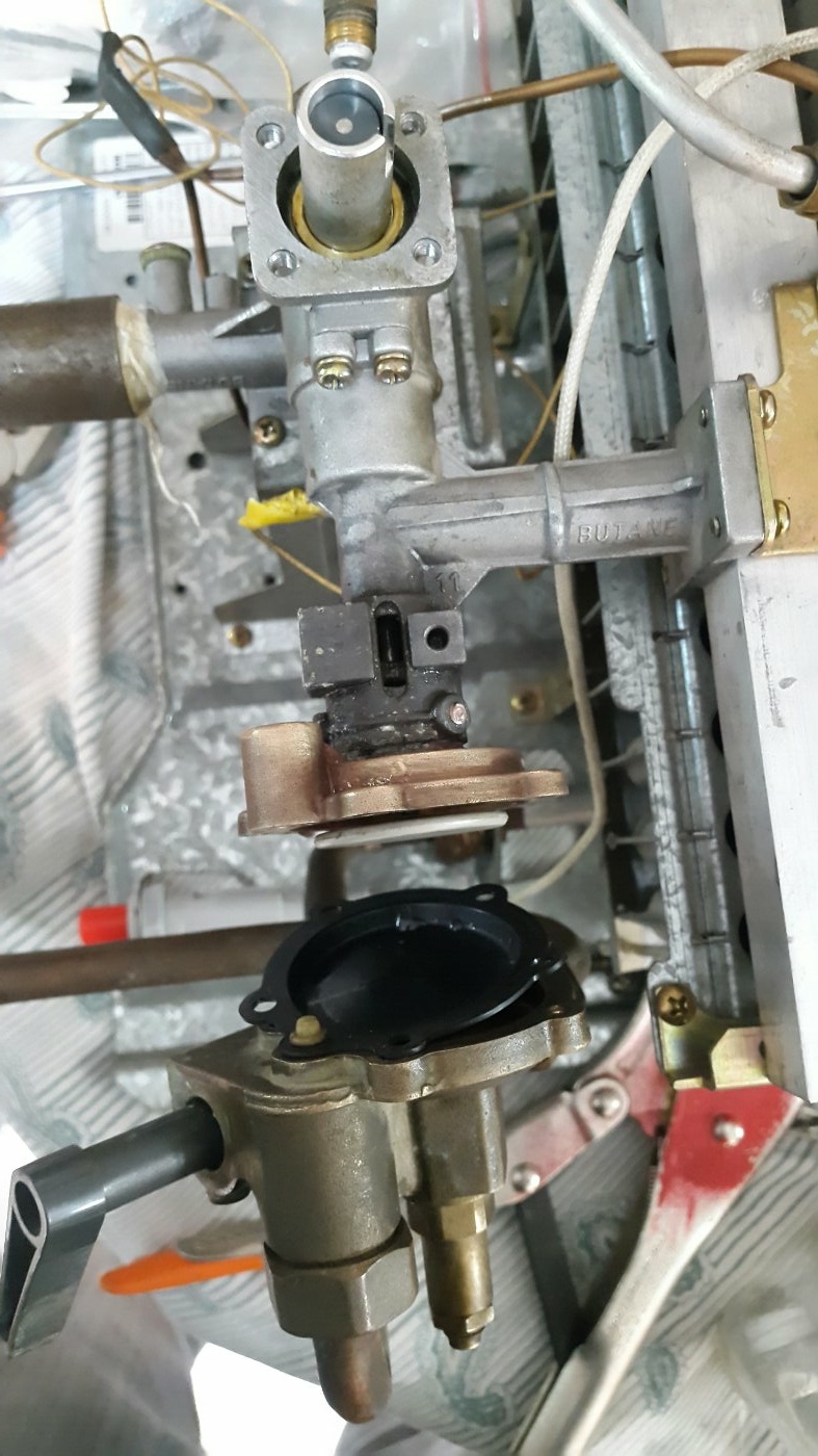 خدمات تعمیرات پکیج و آبگرمکن شکری