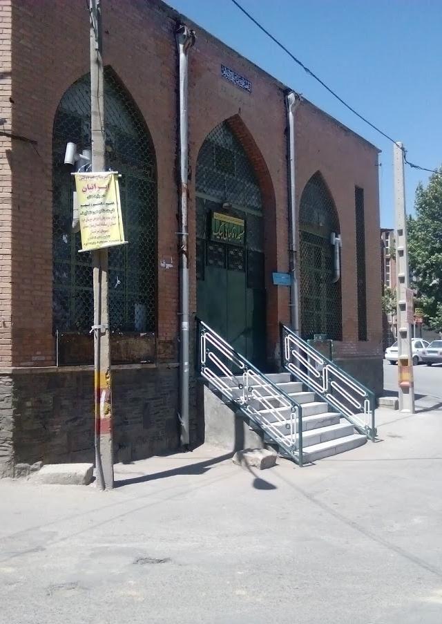 مسجد آقاجانی بیگ