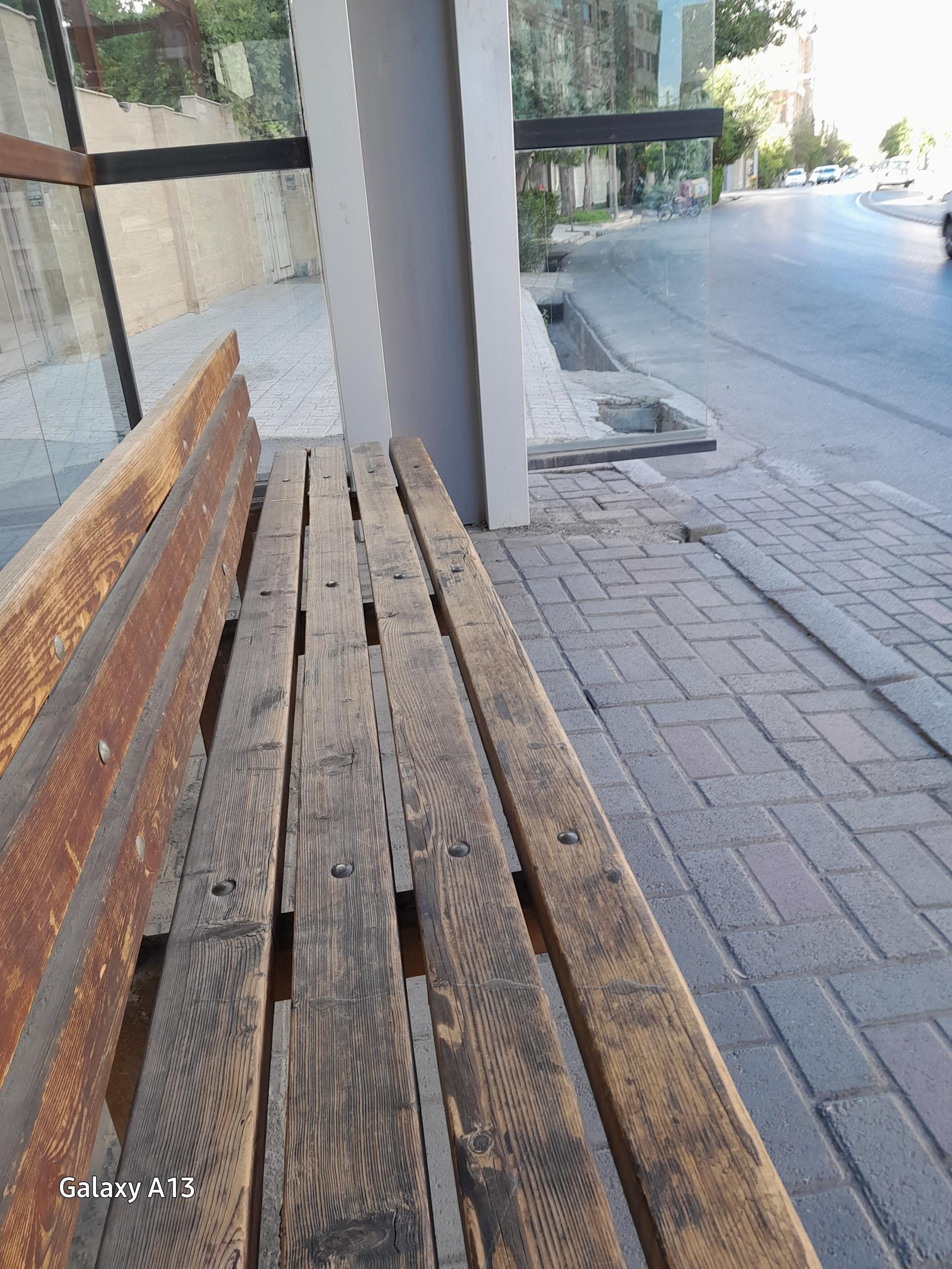 ایستگاه اتوبوس فرهنگ 22