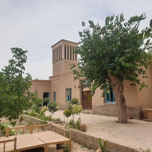 اقامتگاه بومگردی حاج قوام