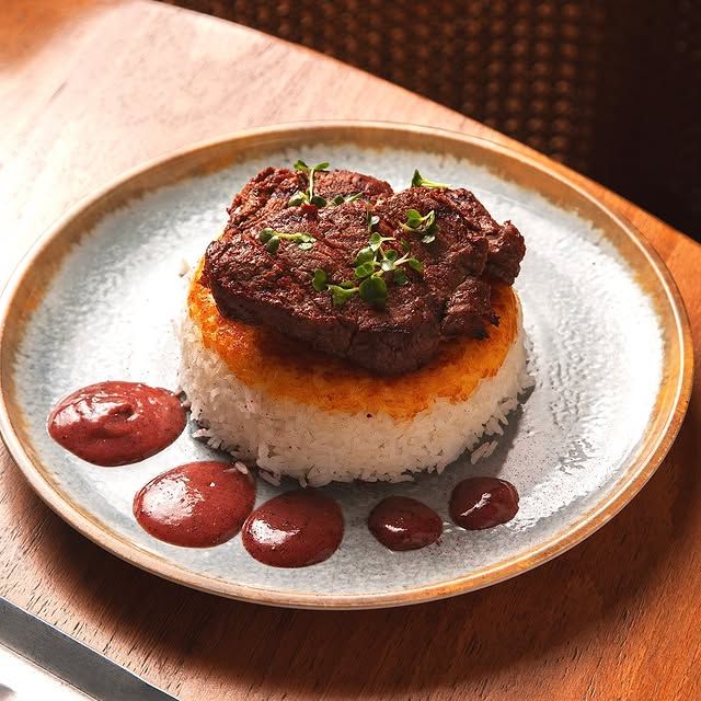 رستوران ایرانی کاژه