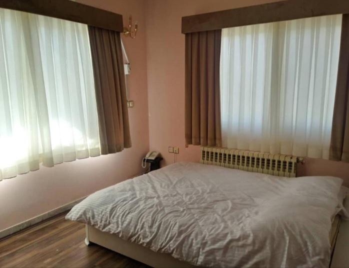 هتل و رستوران یاس سفید