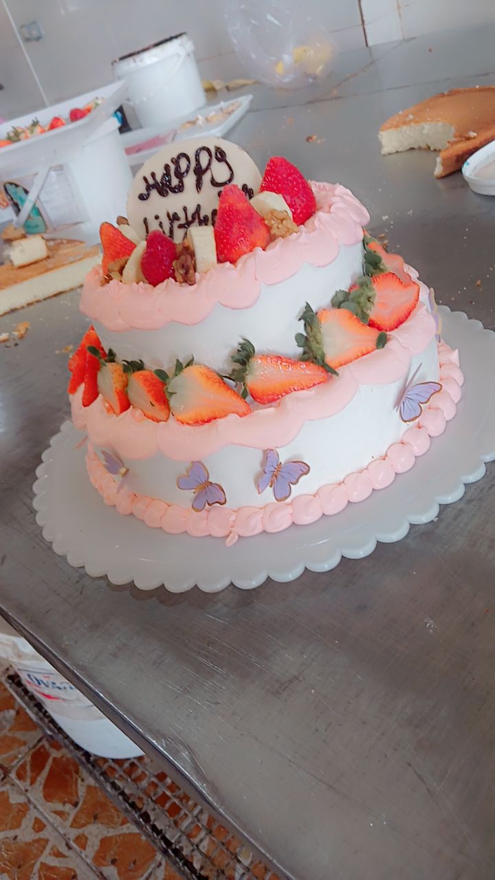 شیرینی سرای بزرگ گل رز