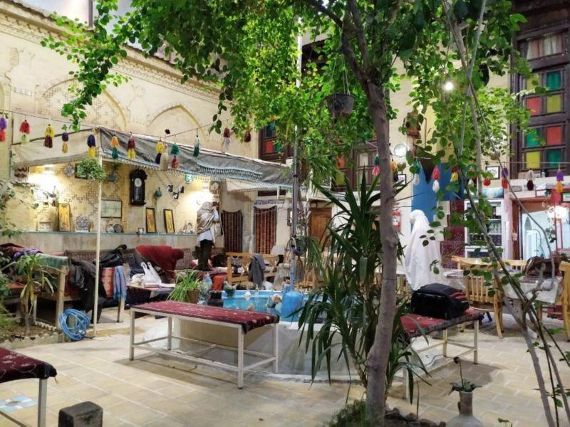 هاستل سنتی گلشن شیراز