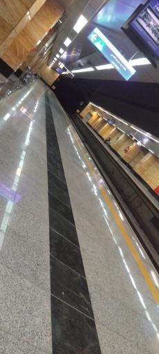 ایستگاه مترو بهارستان