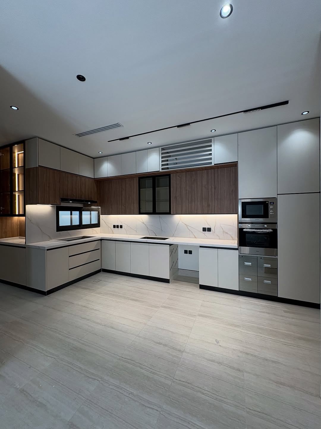 دستیار کابینت