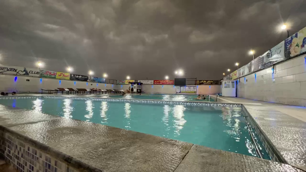 استخر روباز و چهار فصل فرشته