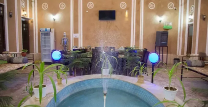 اقامتگاه بوم گردی نقره یزد