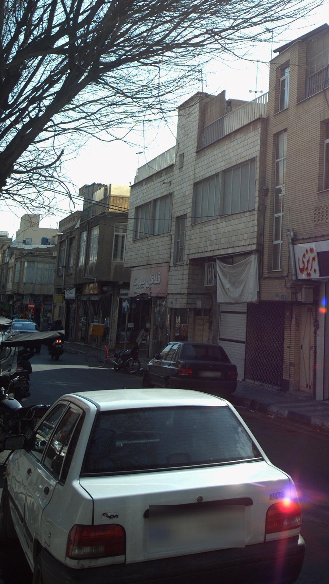 ساندویچی محصل