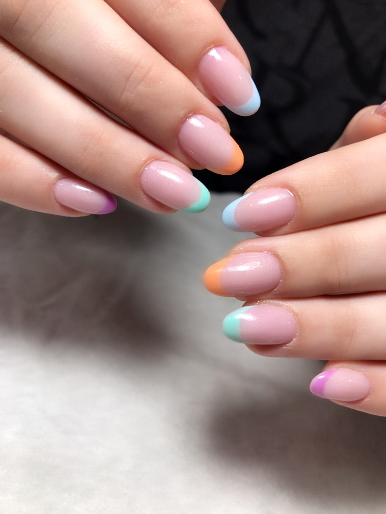 خدمات ناخن مژگان