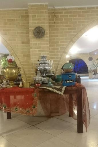 باغ رستوران سنتی باباطاهر